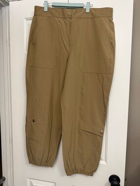 New Cabi Galaxy Cargo Pants - Size L